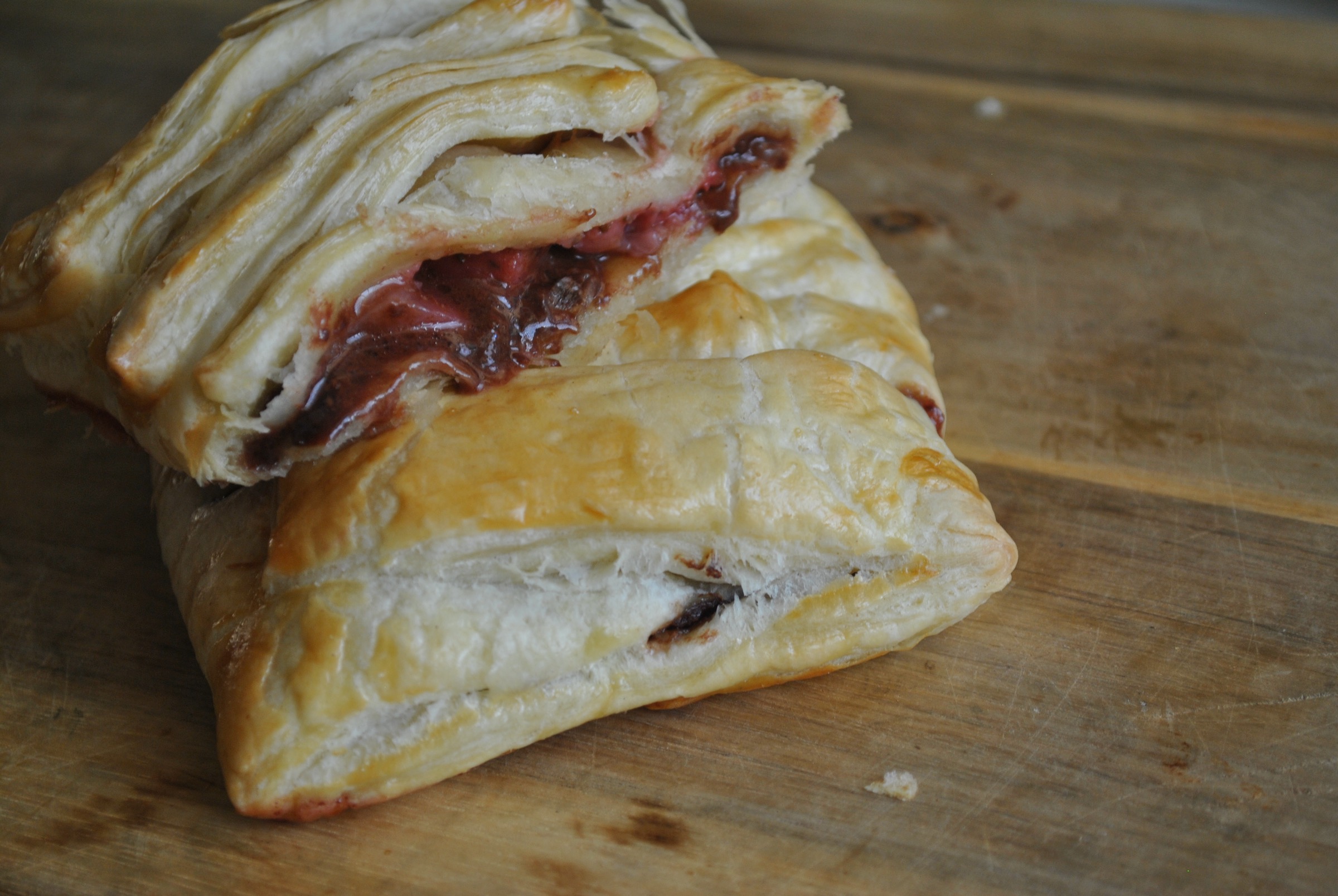 4 ingredient Chocolate and Strawberry Puff Pastry recipe - 1