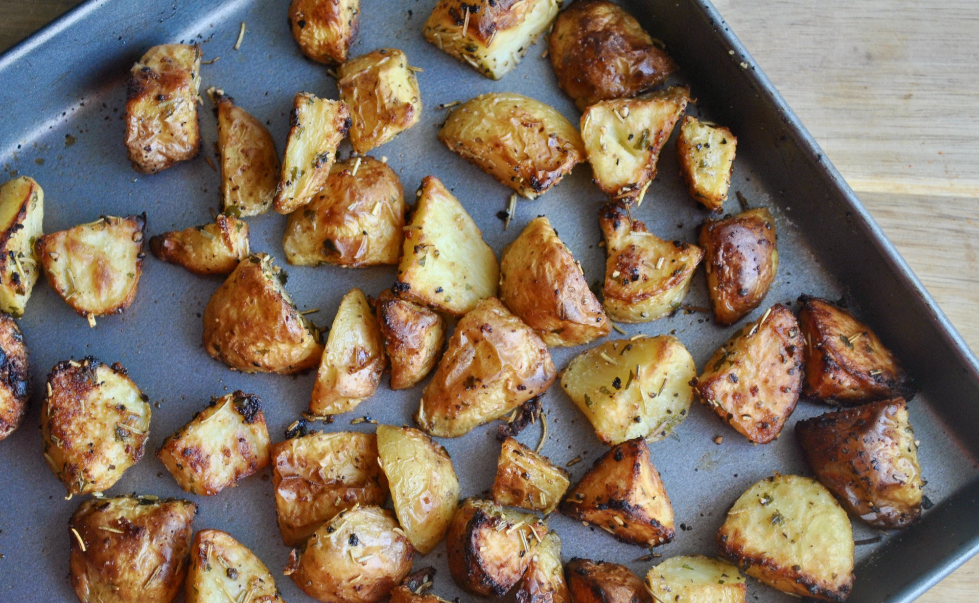 herby roasted potatoes recipe - 1 (1)